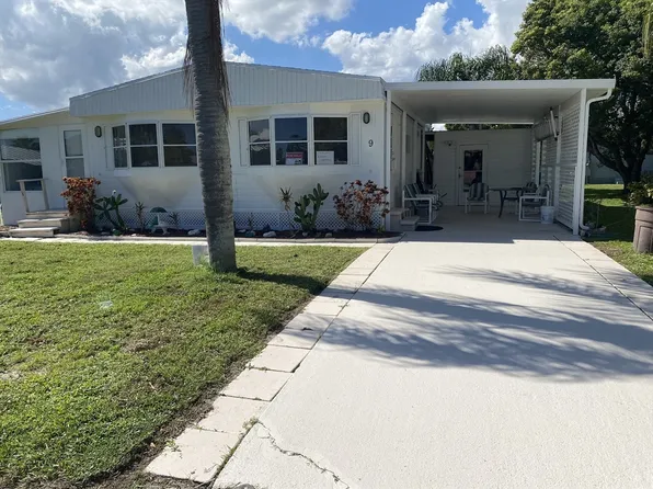 9 Valencia Ln, Port St Lucie, FL 34952