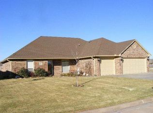 4520 Lovell Ln, Enid, OK 73703