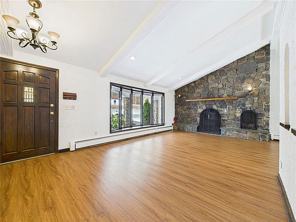 5th image of 28 Walter Ave