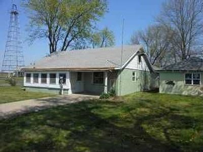811 W Main St, Oblong, IL, 62449