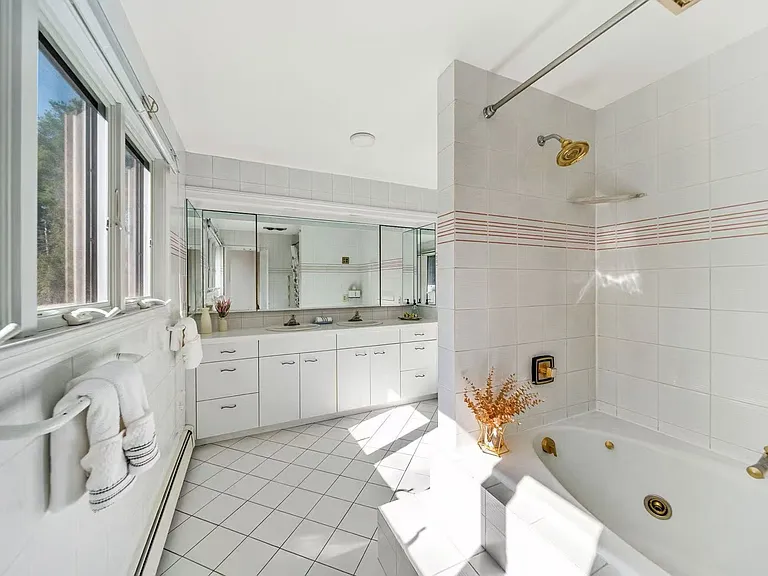 39 Kings Grant Rd — Photo 9