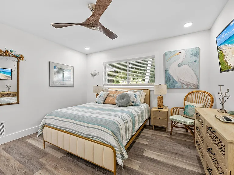 517 Gulf Rd — Photo 22