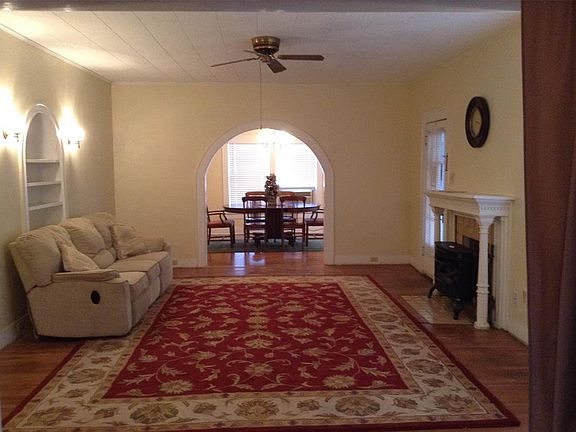 3rd image of 811 N Magnolia Ave