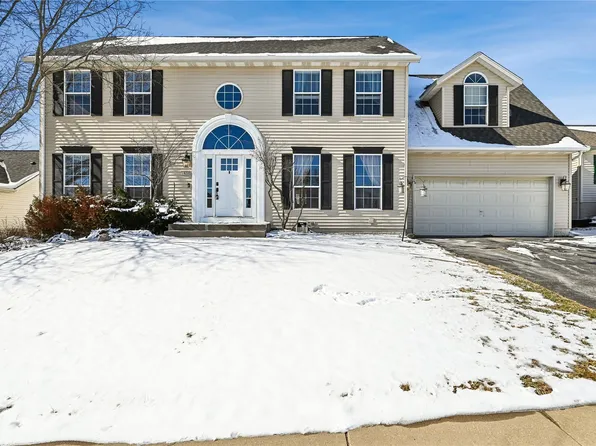 1870 Sugaridge Dr, Marion, IA 52302