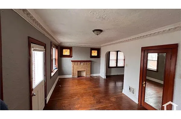 Building Photo - 4454 Grace Ave #2