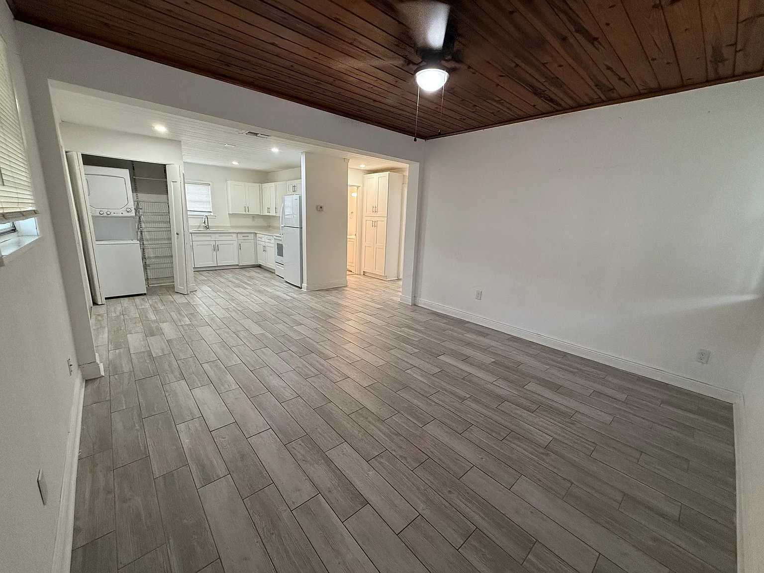 2 bed, 776 sqft, $1,600 — Photo 3