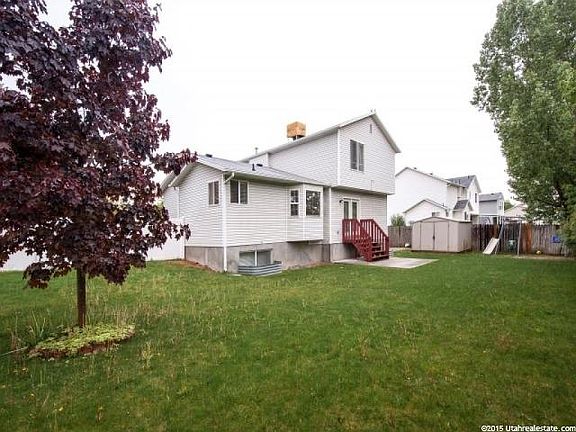 2nd image of 9155 S Uinta Hills Dr