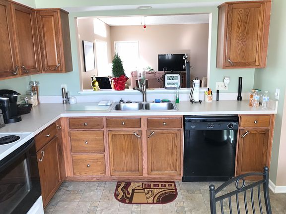 4th image of 1055 Lake Meadow Ln