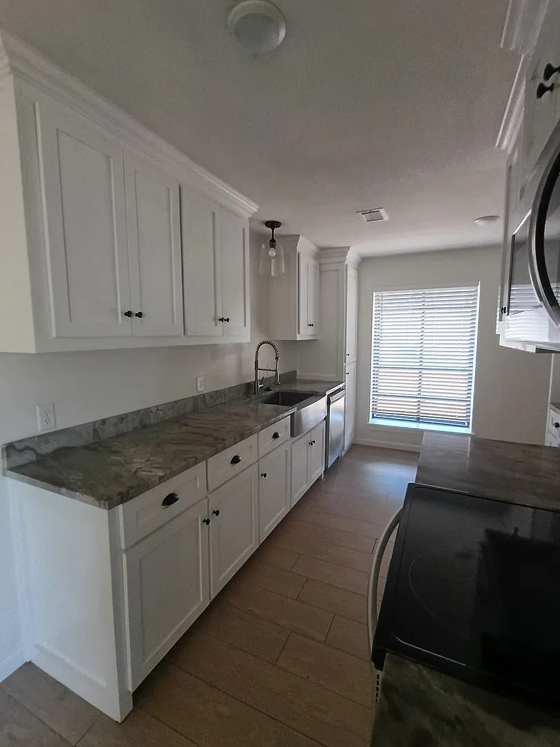 Beautifully Redone and Updated Three Bedroom/Two Bath Home — Photo 3