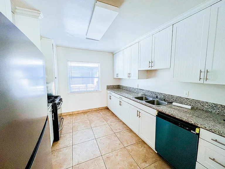 17905 Crenshaw Blvd #5 — Photo 4