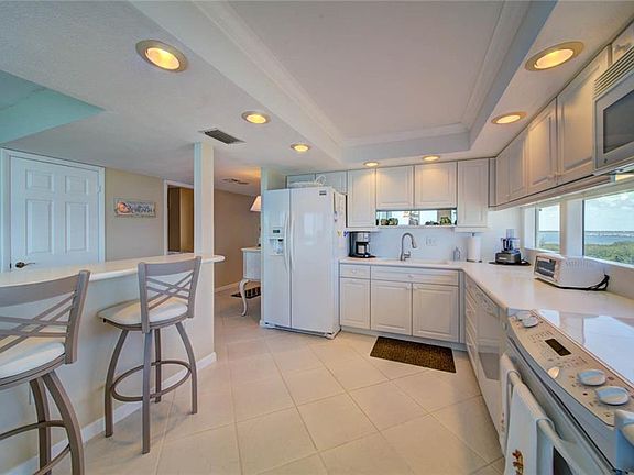 5th image of 10410 S Ocean Dr #Penthouse 02