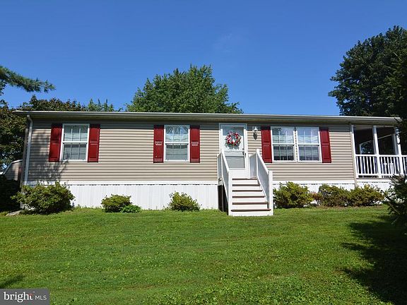3rd image of 326 Landola Ave