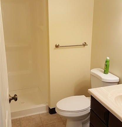 3rd image of 170 Forest St APT 11