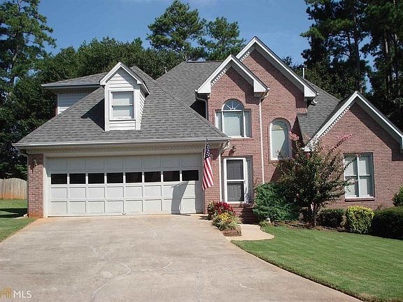 2nd image of 3055 Somerset Dr