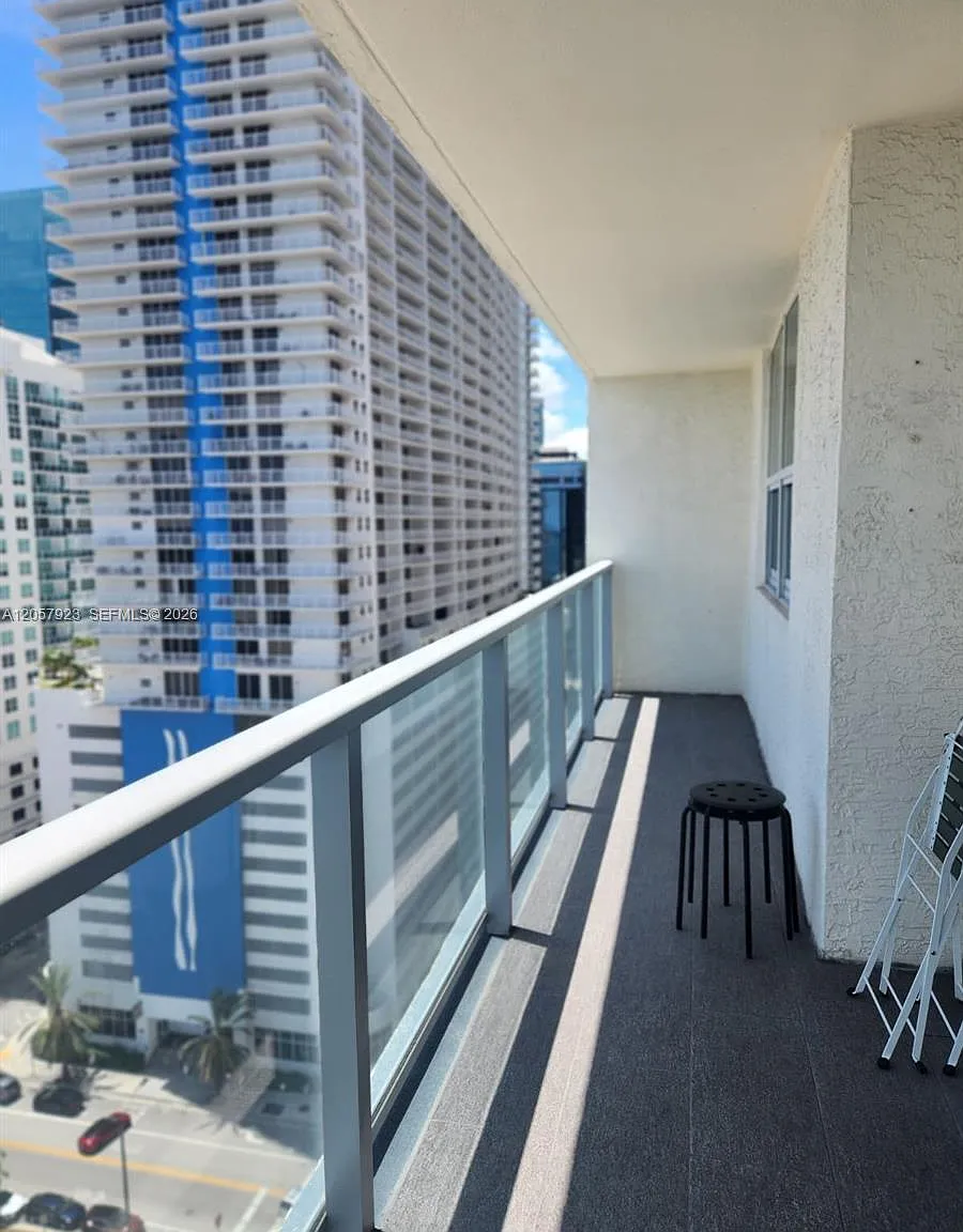 The Mark On Brickell Cond — Photo 2