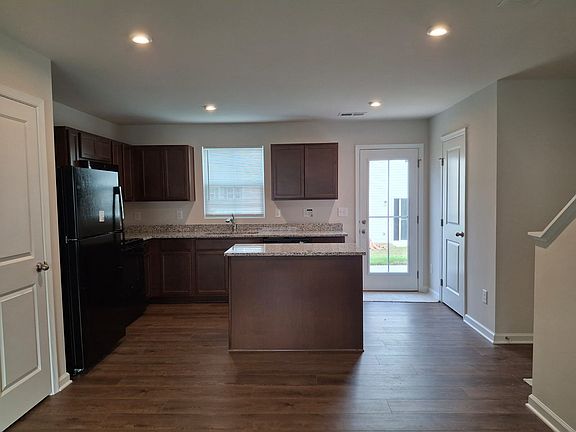 3rd image of 521 Mills Hill Way