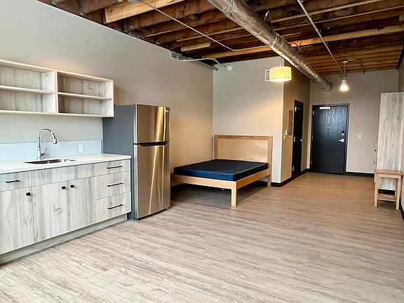 4th image of 101 Garden St SE