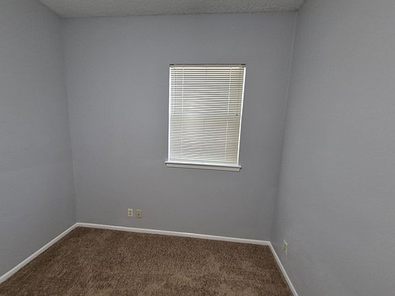 4th image of 14309 Indian Woods