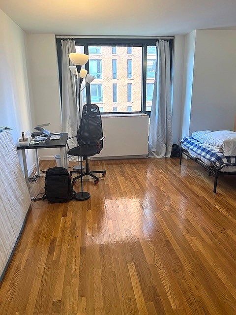 1st image of 1 Irving Pl APT U12i