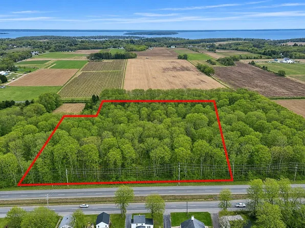 15690 County Road 48, Cutchogue, NY 11935