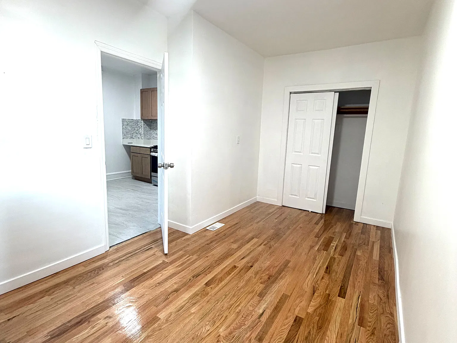 3 bed, $2,500 — Photo 3