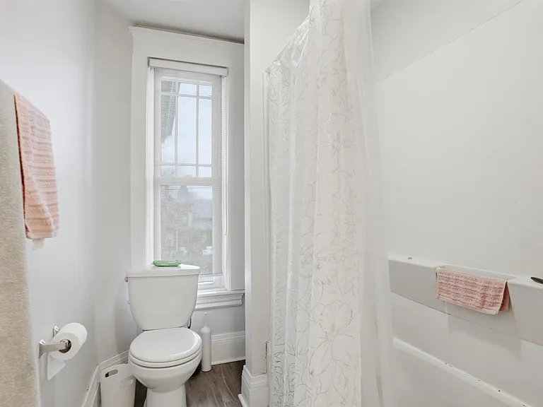 747 Union St #2 — Photo 15
