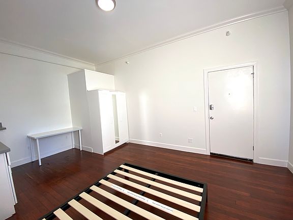 2nd image of 1878 Market St #103