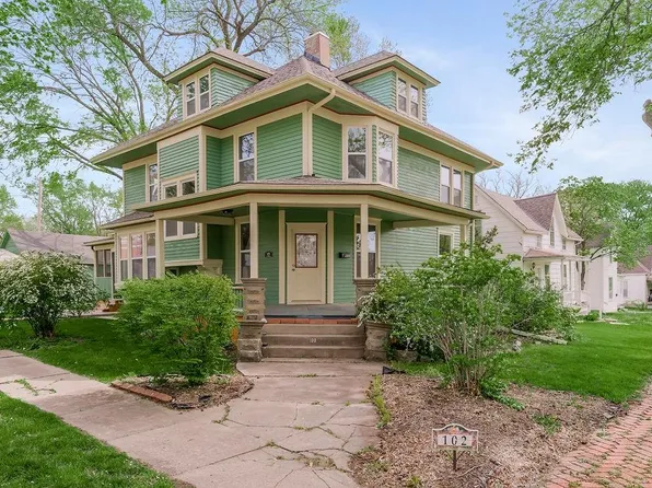 102 E Chippewa St, Paola, KS 66071
