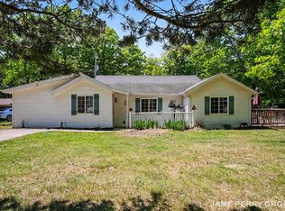 940 S Woodruff Dr, Stanton, MI 48888