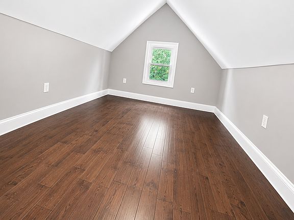 4th image of 178 2nd St #3