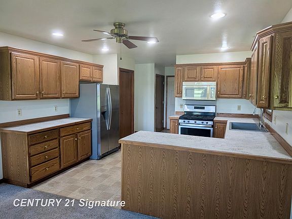 5th image of 1249 Oakdale Cir E