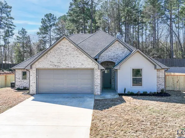 305 Saddle Brook Dr, Hallsville, TX 75650