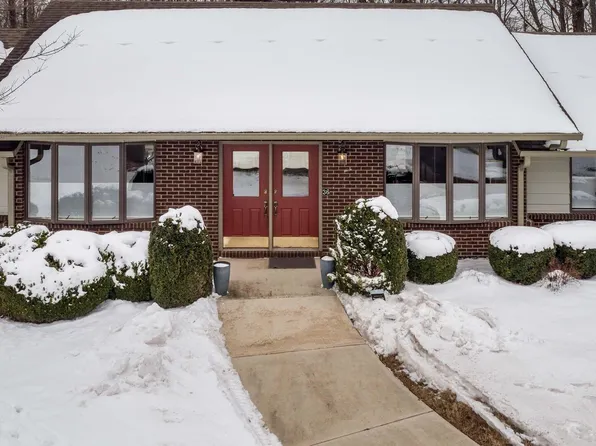 36 Upper Brush Hill Rd, Carbondale, IL 62901