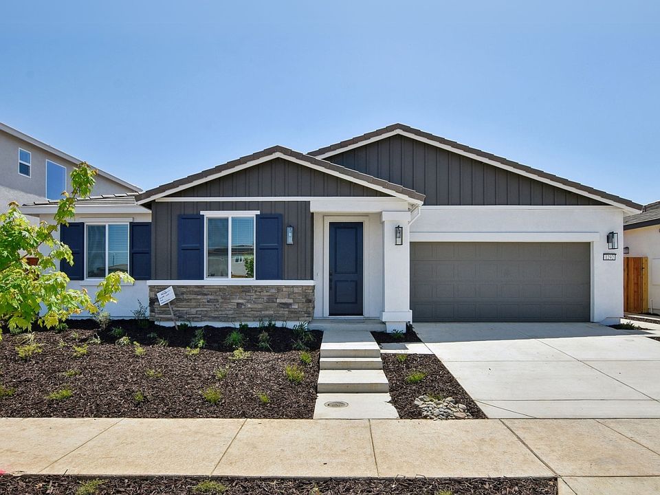 Welcome to 1292 Bastion Ave in Galt, CA.