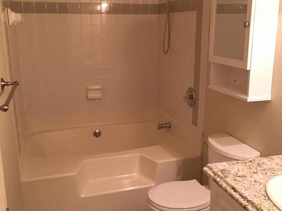 3rd image of 4317 Devonshire Dr #4317
