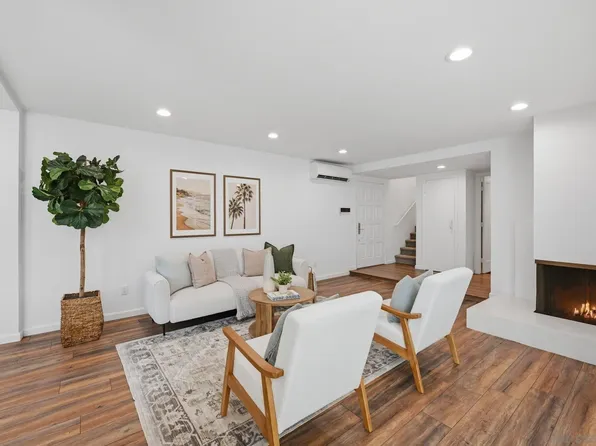 8963 Caminito Fresco, La Jolla, CA 92037