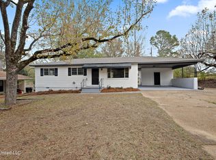 338 S Fox Hall Rd, Pearl, MS 39208
