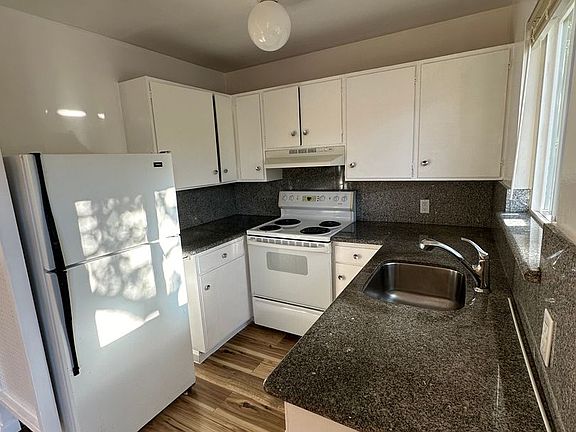 4th image of 472-480 Lincoln Cir #1