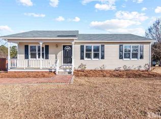 609 Chinaberry Ln, Angier, NC 27501