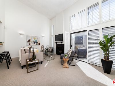 5255 Bellingham Ave Unit 208, Valley Village, CA, 91607