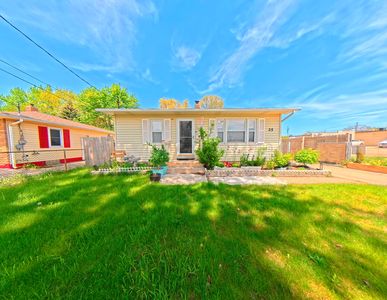 25 Maplelawn St SW, Wyoming, MI, 49548