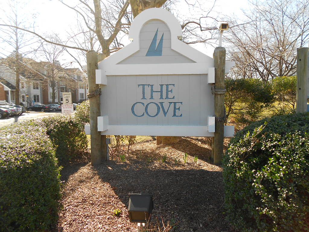 shima　2/4 7592-A Lakeside Village Dr Unit 7592A, Falls Church, VA 22042 | Redfin