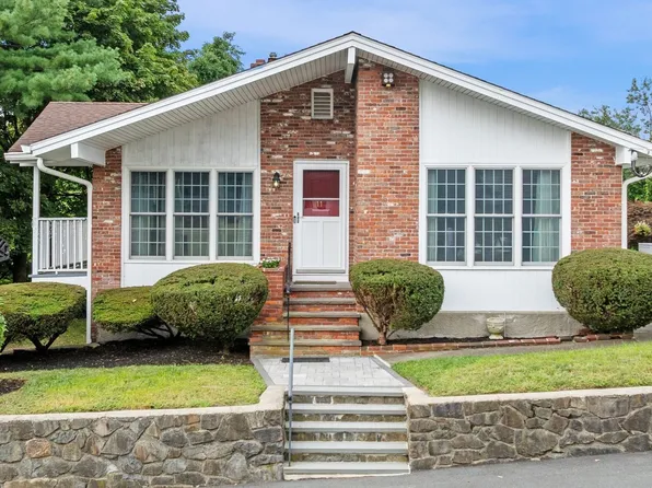 11 Mooney Rd, Salem, MA 01970
