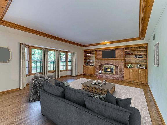 5th image of 26W148 Waterbury Ct