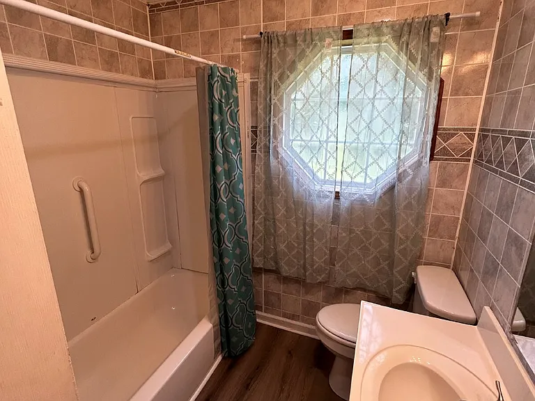 1019A Wesley Cv — Photo 4