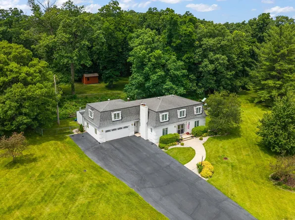 12512 Van Buren St, Crown Point, IN 46307
