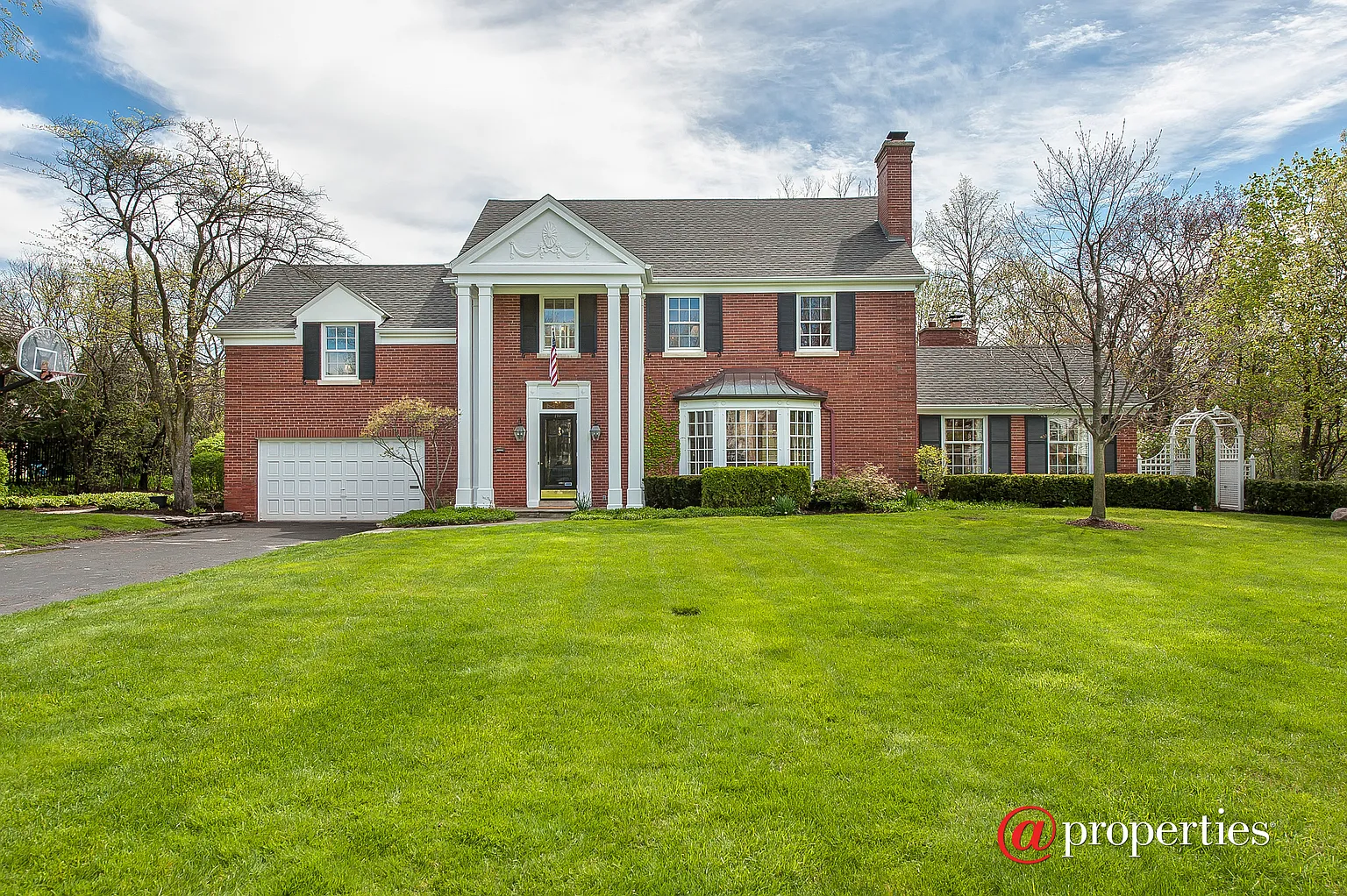717 Glendale Dr photo 1
