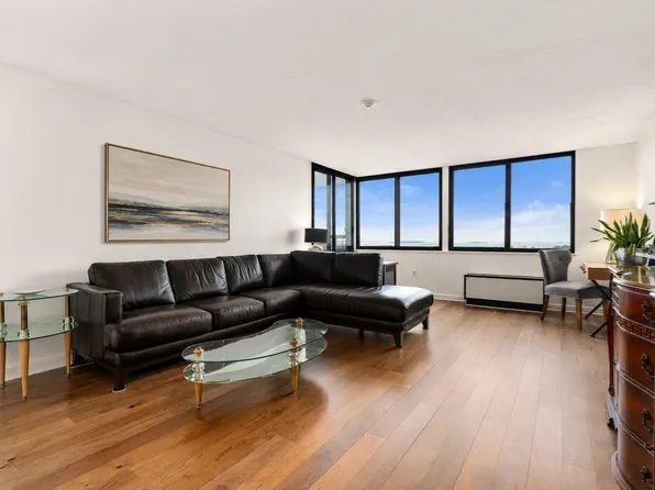 77 Adams St Unit 1206, Quincy, MA 02169