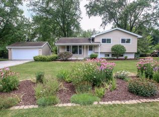 N61W15333 Wigwam Dr, Menomonee Falls, WI 53051