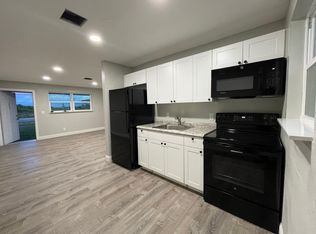 3583 Airport Rd APT 3, Pahokee, FL 33476